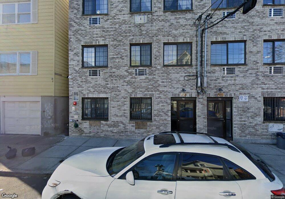 722 E 217th St unit 1B, Bronx, NY 10467 - photo 1