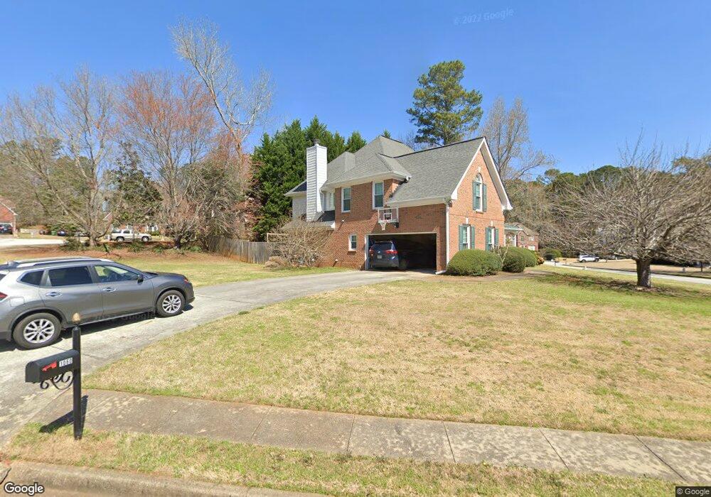 1060 Wake Robin Cir SW unit 2, Lilburn, GA 30047 - photo 1