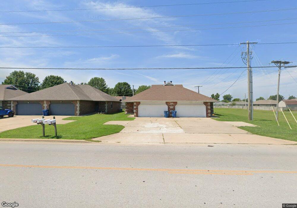 933 N Main St, Nixa, MO 65714 - photo 1