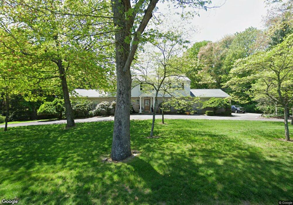 225 Lake Ave, Trumbull, CT 06611 - photo 1