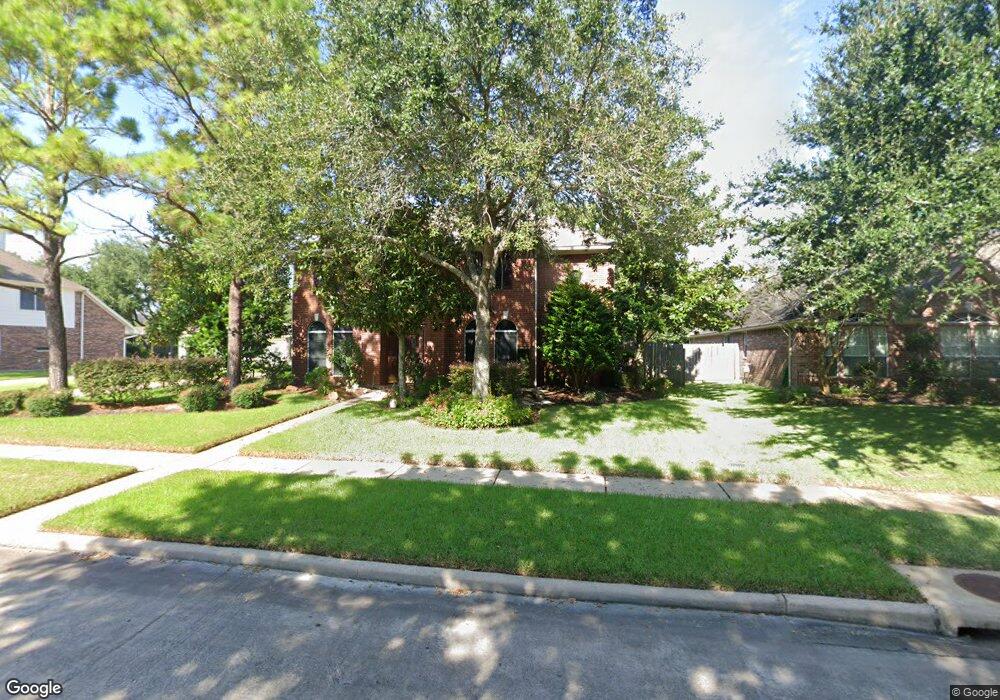 2001 Pebble Ln, Friendswood, TX 77546 - photo 1