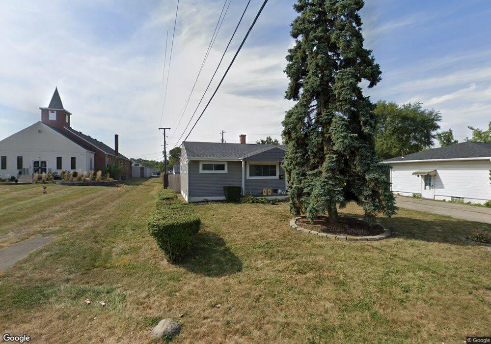 2447 Eakin Rd, Columbus, OH 43204 - photo 1