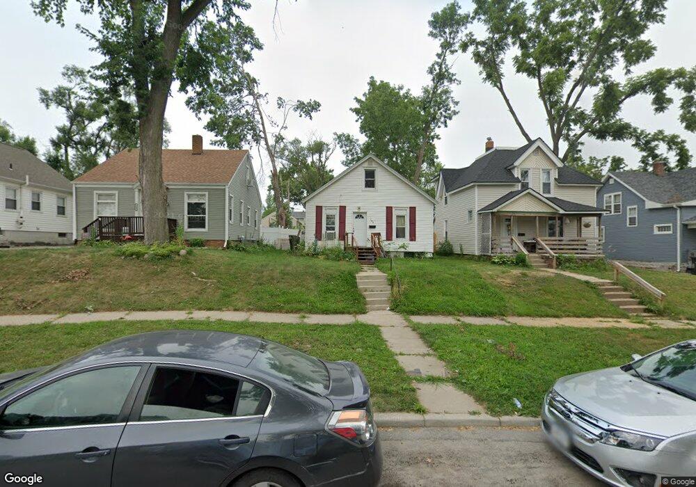 258 12th St NW, Cedar Rapids, IA 52405 - photo 1