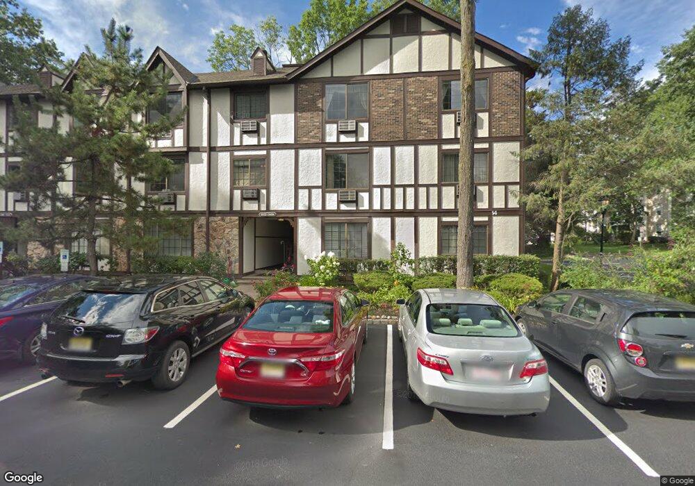 1423 Faulkner Ct, Mahwah, NJ 07430 - photo 1