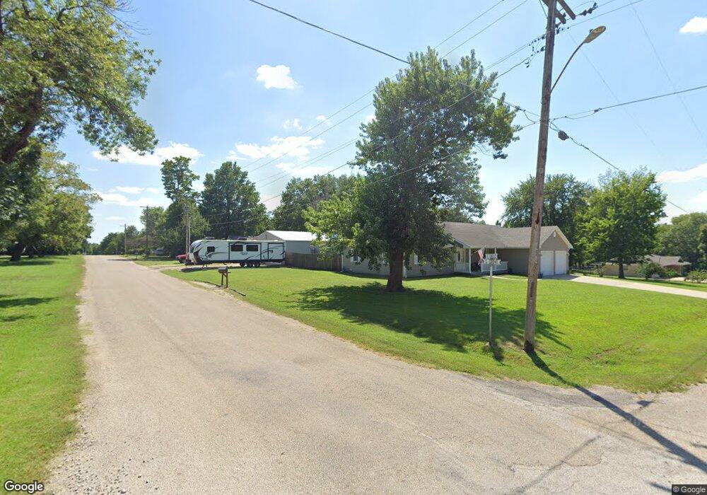 701 S Grove St, Yates Center, KS 66783 - photo 1