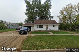 201 Farmer Ave, Howard, SD 57349