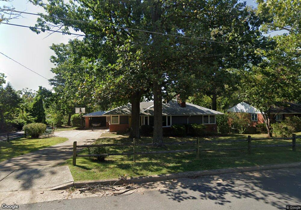 2304 Highland Ave, Falls Church, VA 22046 - photo 1