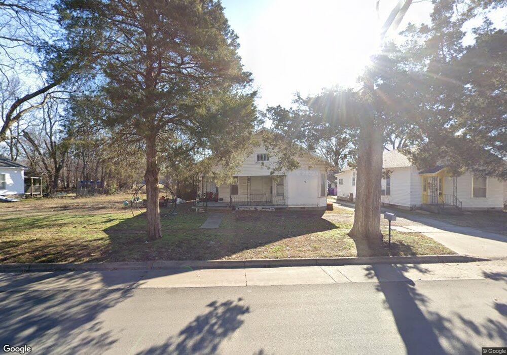 2018 Appleton Ave, Parsons, KS 67357 - photo 1