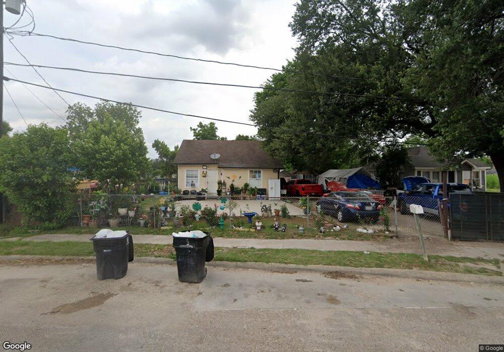 1917 Tidwell Ln, Houston, TX 77093 - photo 1