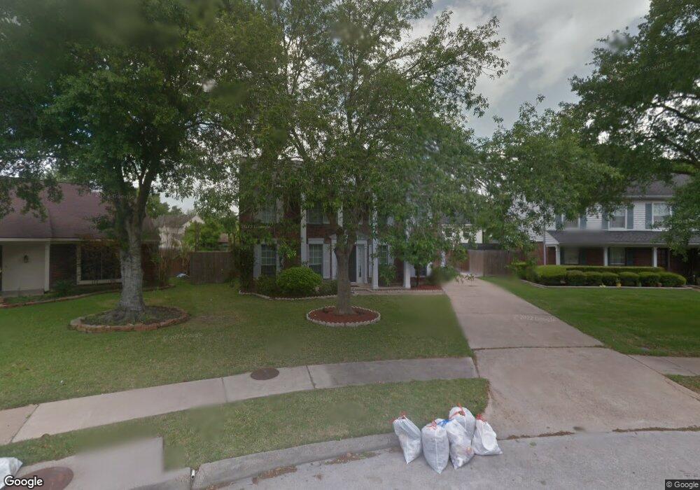 3917 Spring Crest Ct, Pearland, TX 77584 - photo 1