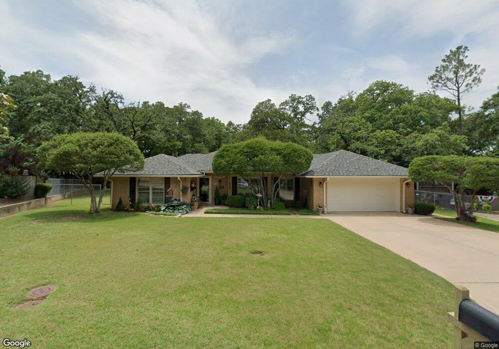 1012 Oakview Dr, Duncan, OK 73533 - photo 1