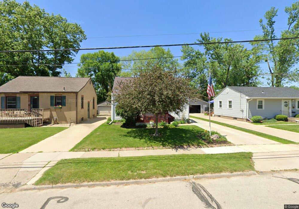 645 29th St SE, Cedar Rapids, IA 52403 - photo 1