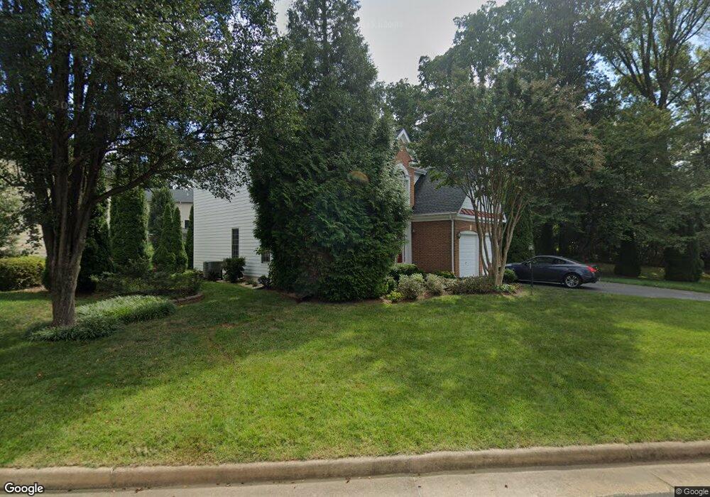 6813 Moly Dr, Falls Church, VA 22046 - photo 1