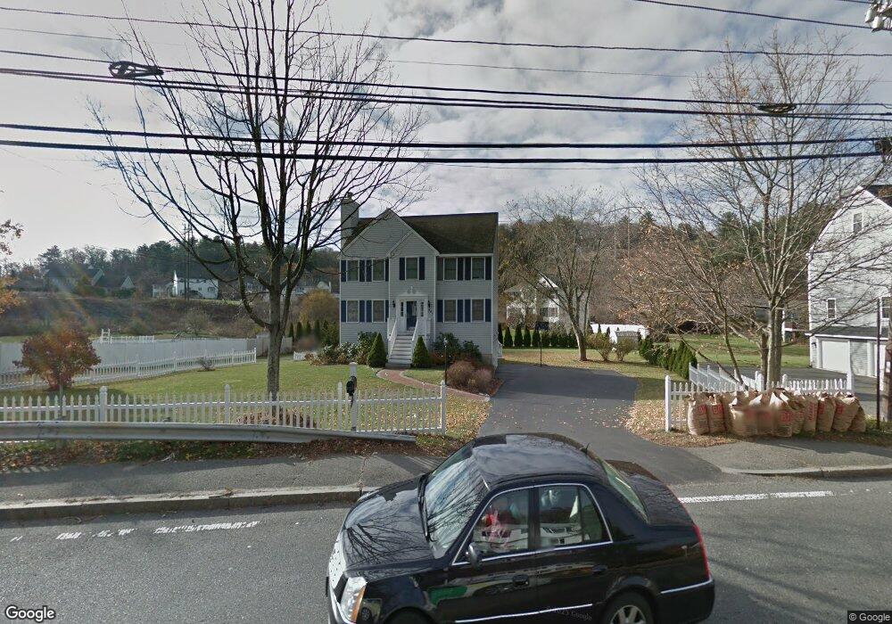 261 Cambridge Rd unit R, Woburn, MA 01801 - photo 1