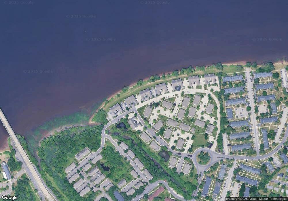 6005 Riverfront Dr unit 6005, Palmyra, NJ 08065 - photo 1