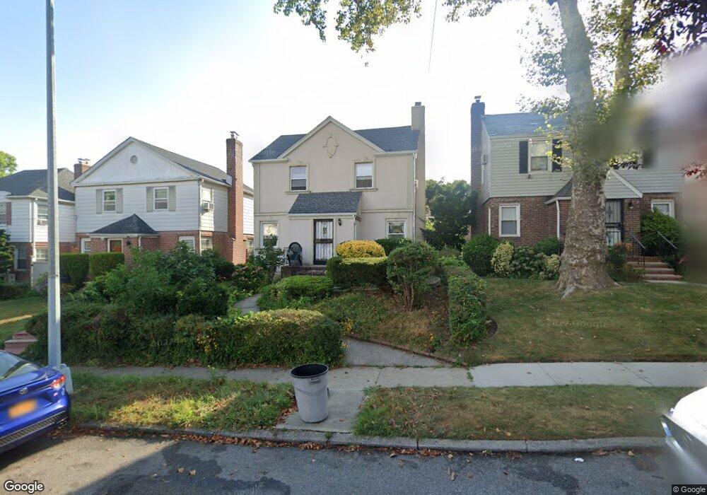 8225 166th St, Jamaica, NY 11432 - photo 1