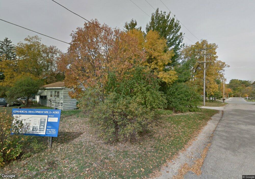 633 Dopkins St, Delafield, WI 53018 - photo 1