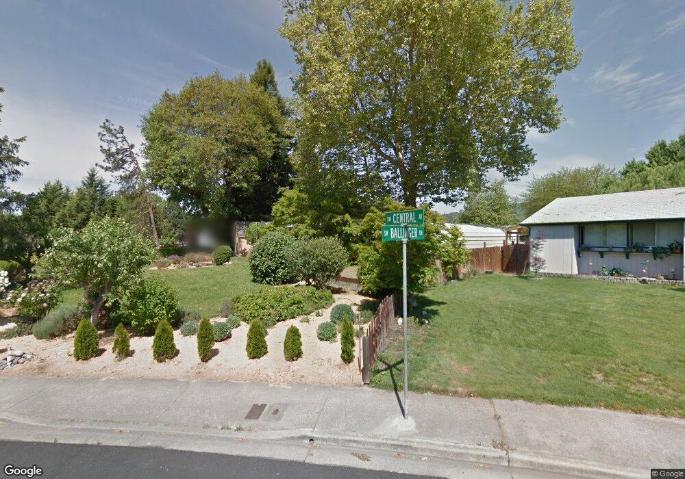 1117 SW Rogue River Ave, Grants Pass, OR 97526 - photo 1