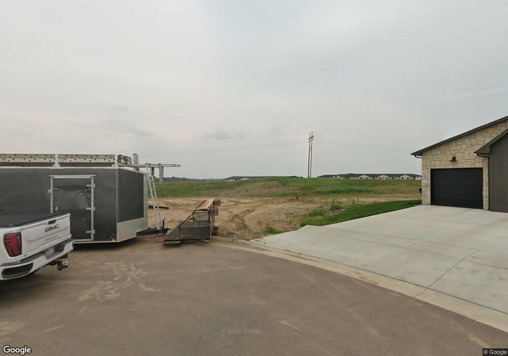 5612 E Canter Ridge Cir, Sioux Falls, SD 57110 - photo 1