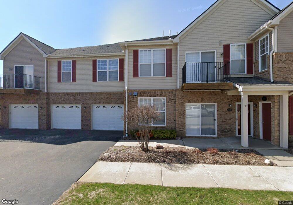 10118 Ridge Run St unit 26, Howell, MI 48855 - photo 1