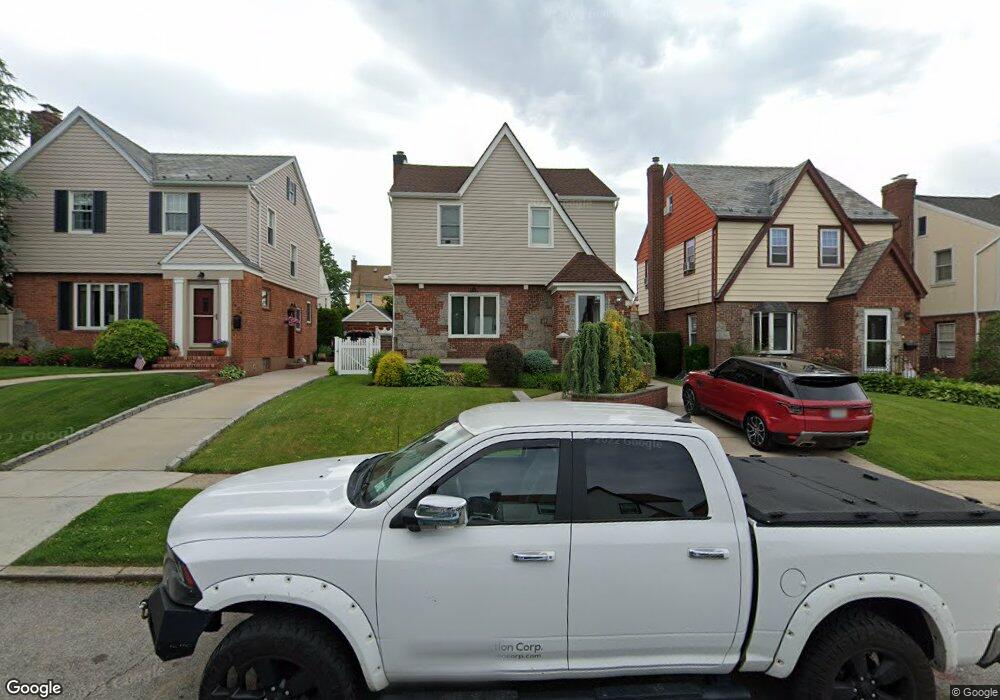 1518 146th St, Whitestone, NY 11357 - photo 1