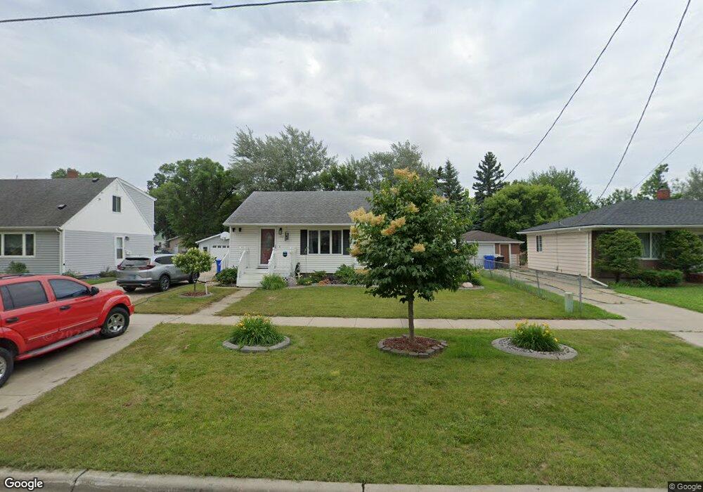 1702 4th Ave S, Fargo, ND 58103 - photo 1