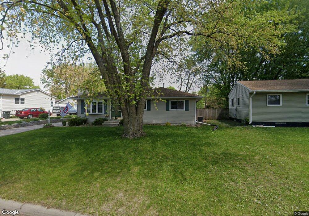 1281 St Andrews Ave, Waterloo, IA 50701 - photo 1