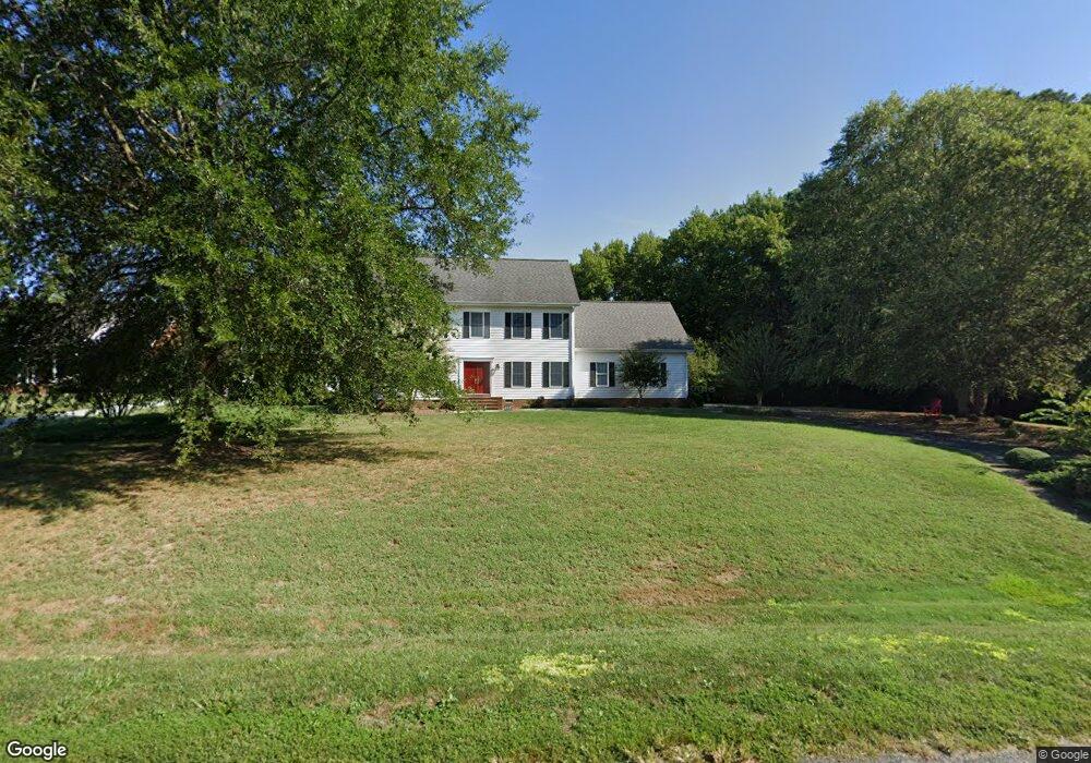 195 Rosemary Ct, Tappahannock, VA 22560 - photo 1