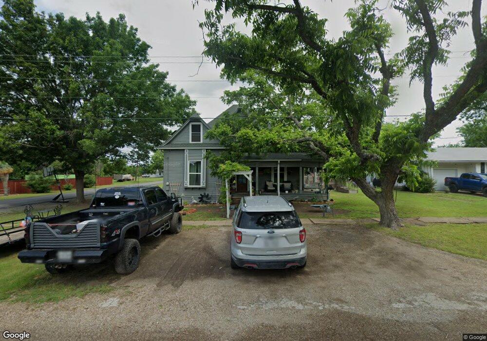 416 W Locust St, Whitewright, TX 75491 - photo 1