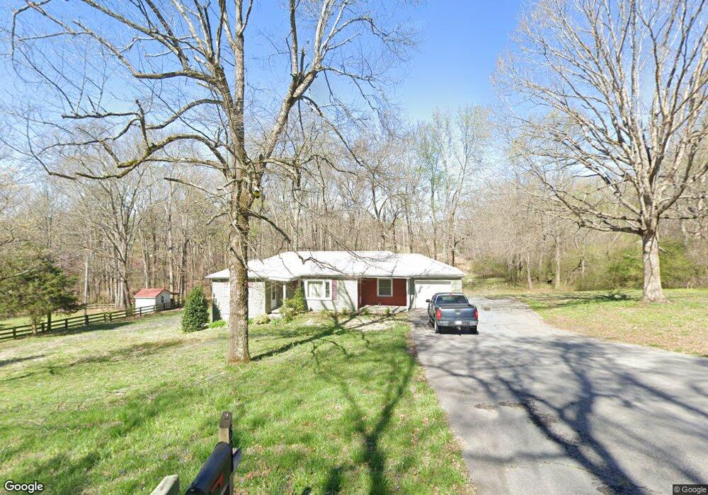 601 Dykeman Rd, Dickson, TN 37055 - photo 1