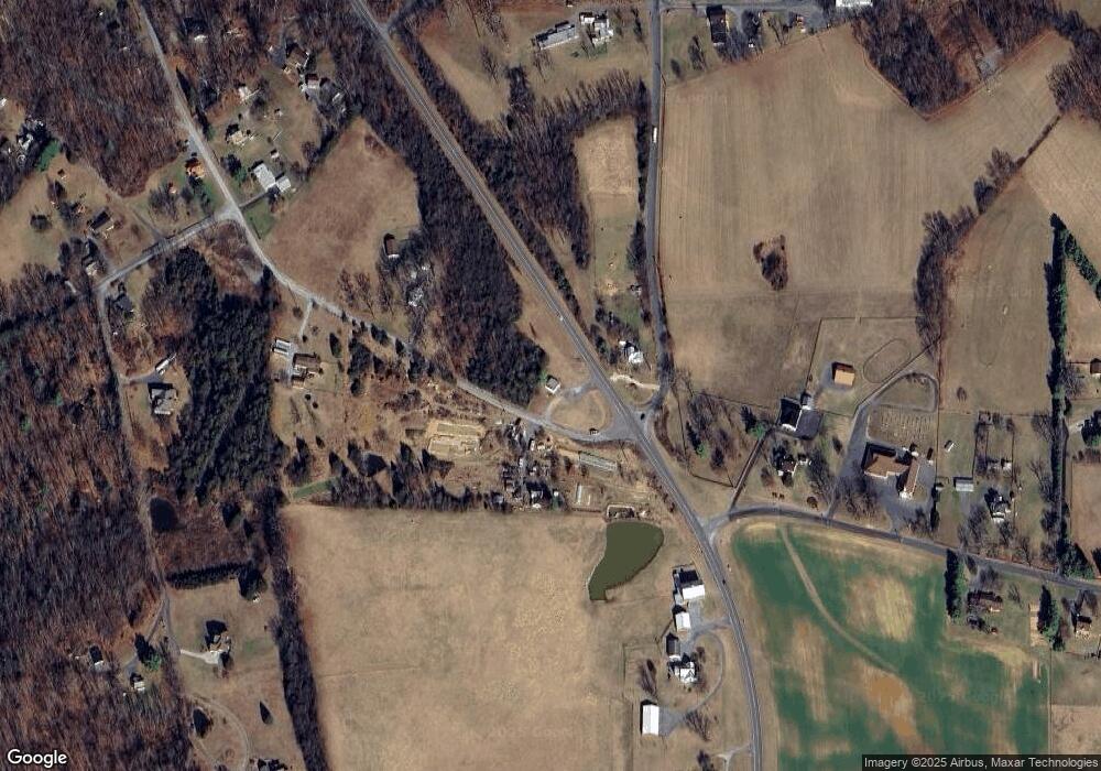 302 Old Hermitage Rd, Waynesboro, VA 22980 - photo 1