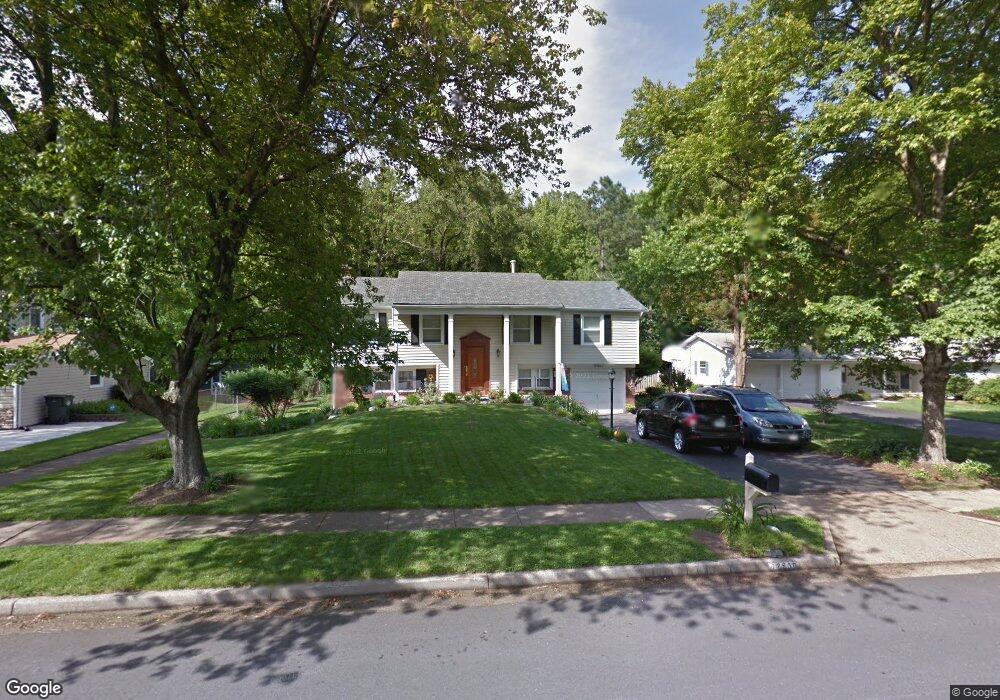 12900 Mount Royal Ln, Fairfax, VA 22033 - photo 1