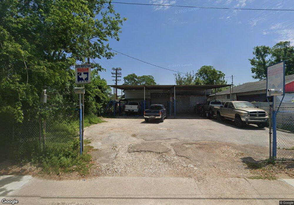 5112 Airline Dr, Houston, TX 77022 - photo 1