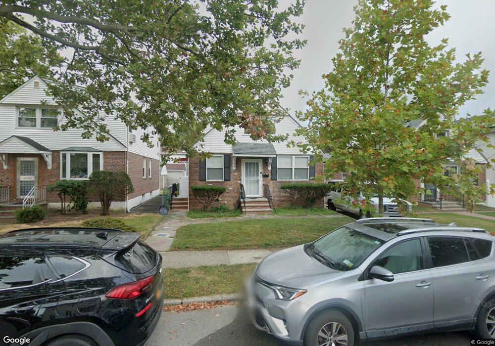 5032 190th St, Fresh Meadows, NY 11365 - photo 1