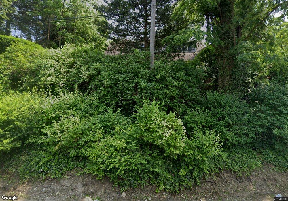 101 Kissam Ln, Glenwood Landing, NY 11547 - photo 1