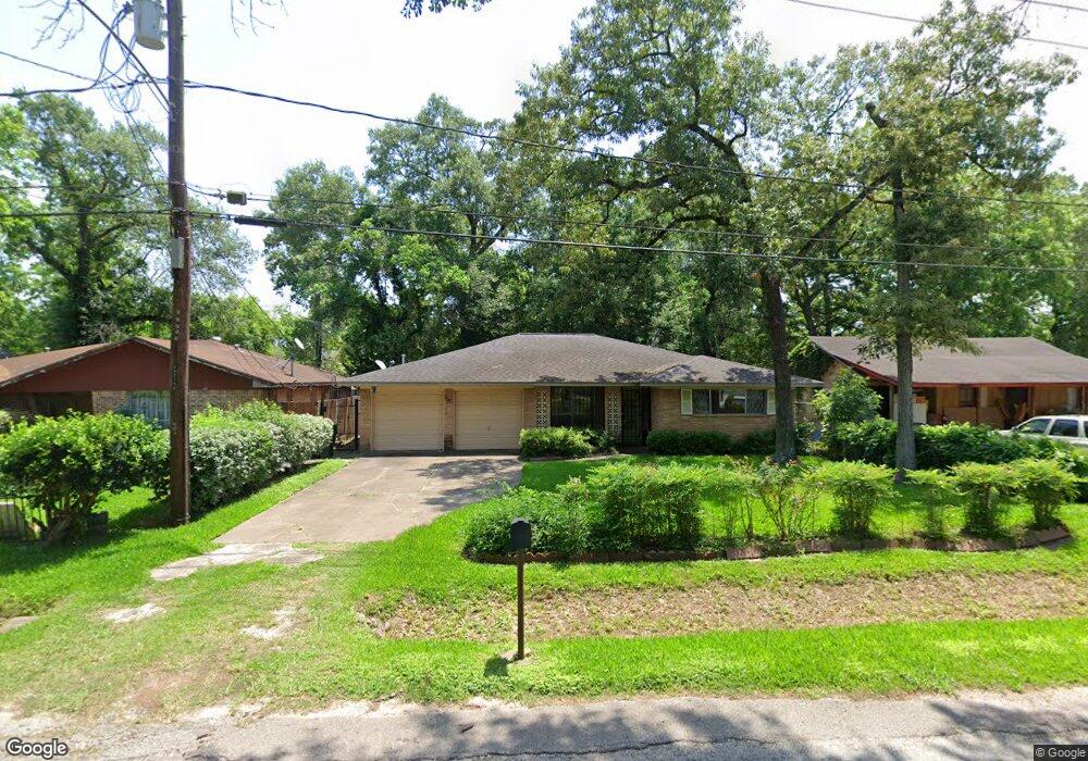 8818 Heatherside St, Houston, TX 77016 - photo 1