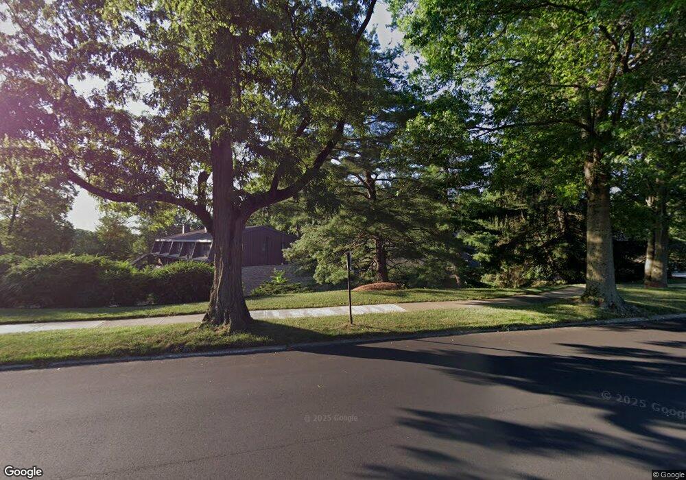 137 Knapps Hwy, Fairfield, CT 06825 - photo 1