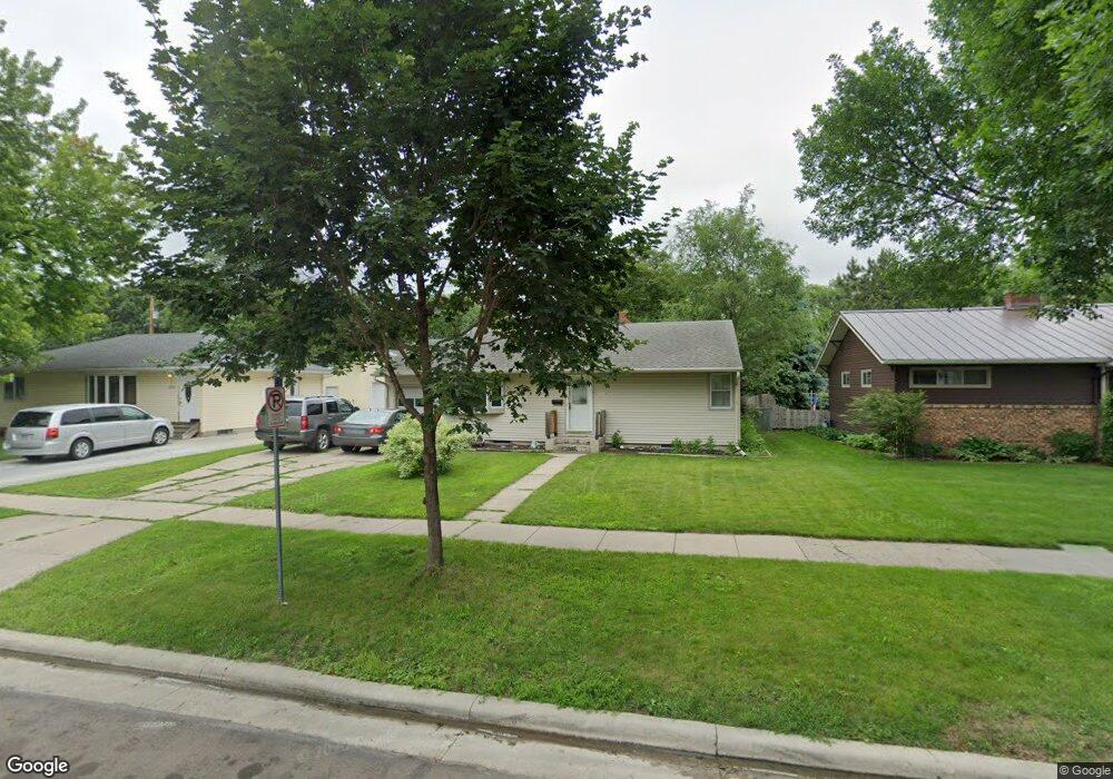 1913 9th St N, Fargo, ND 58102 - photo 1