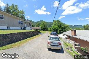 2 Greenbrier Ave, Hinton, WV 25951