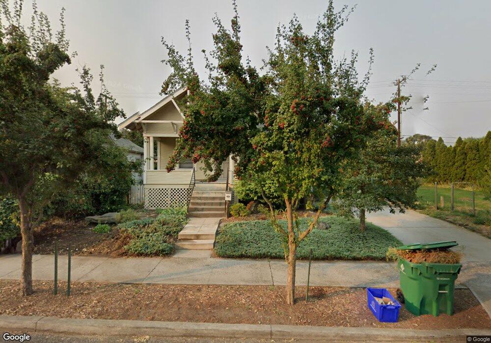 414 W 9th St, the Dalles, OR 97058 - photo 1