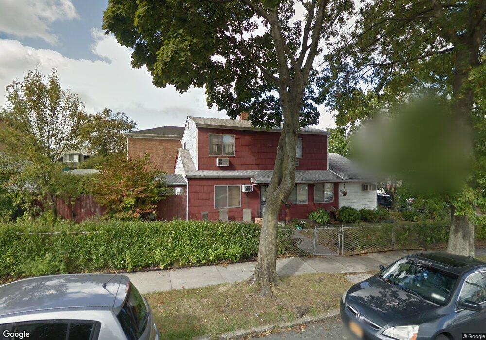 5804 256th St, Little Neck, NY 11362 - photo 1