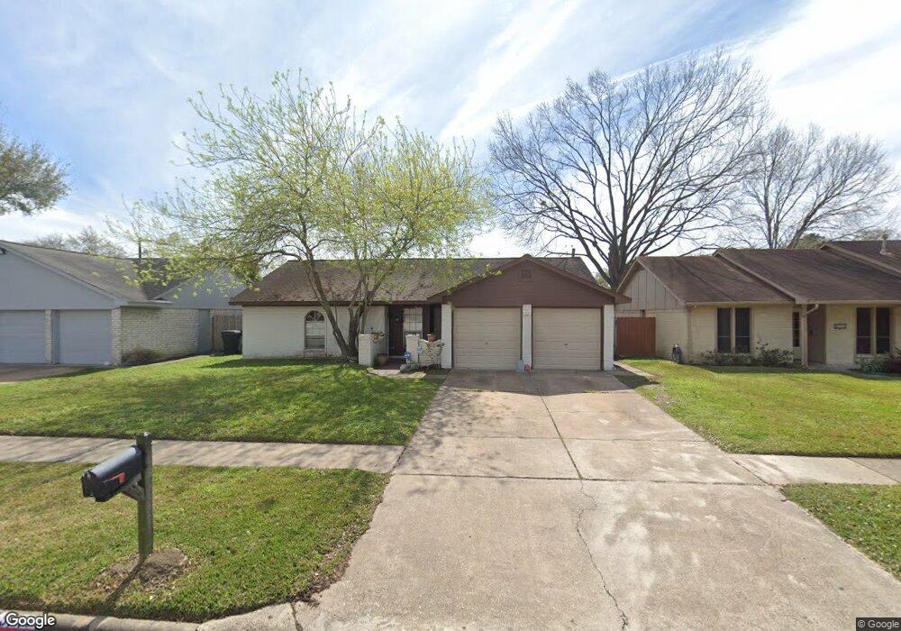 5711 Chrystell Ln, Houston, TX 77092 - photo 1