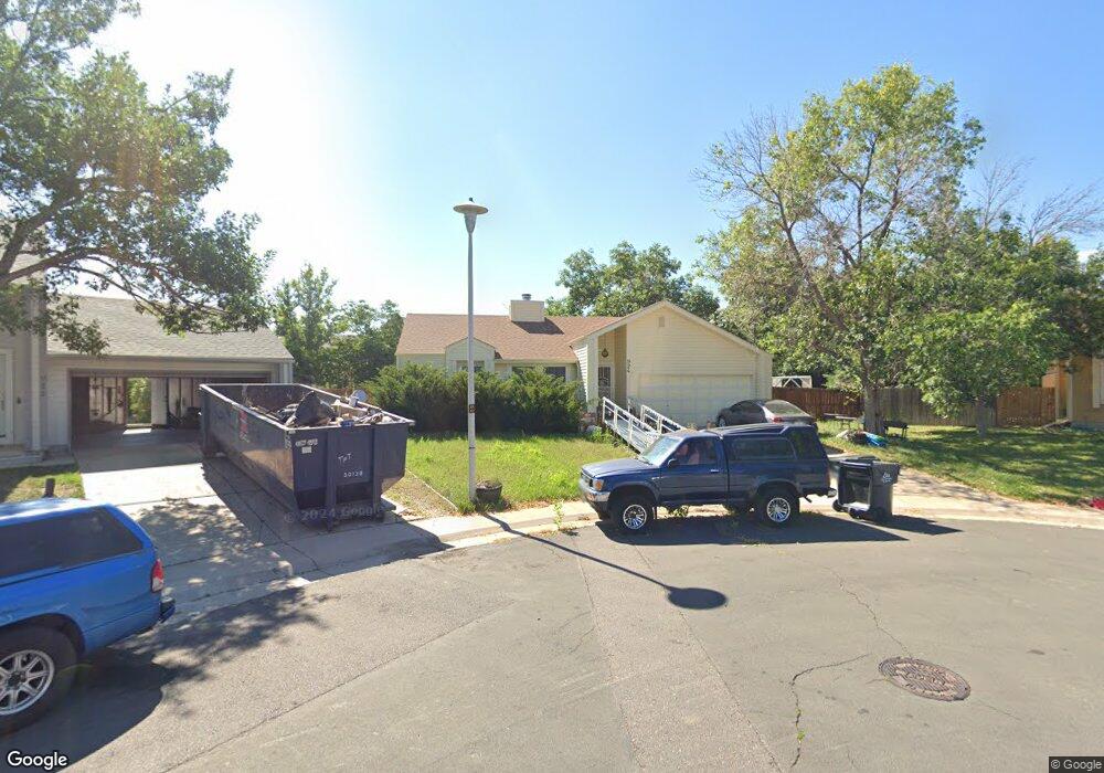 924 S Telluride St, Aurora, CO 80017 - photo 1