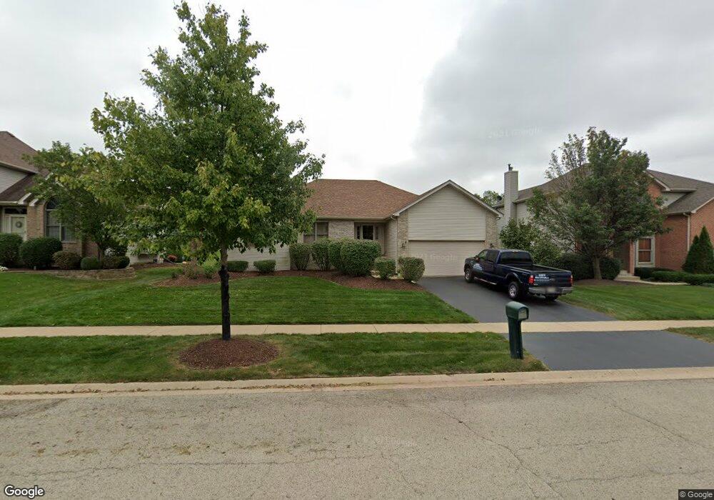 538 Danbury Dr unit 2, Oswego, IL 60543 - photo 1