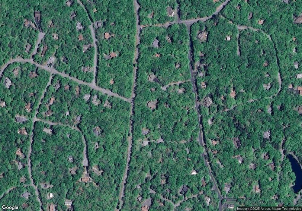 805 Wren Ct, Hawley, PA 18428 - photo 1