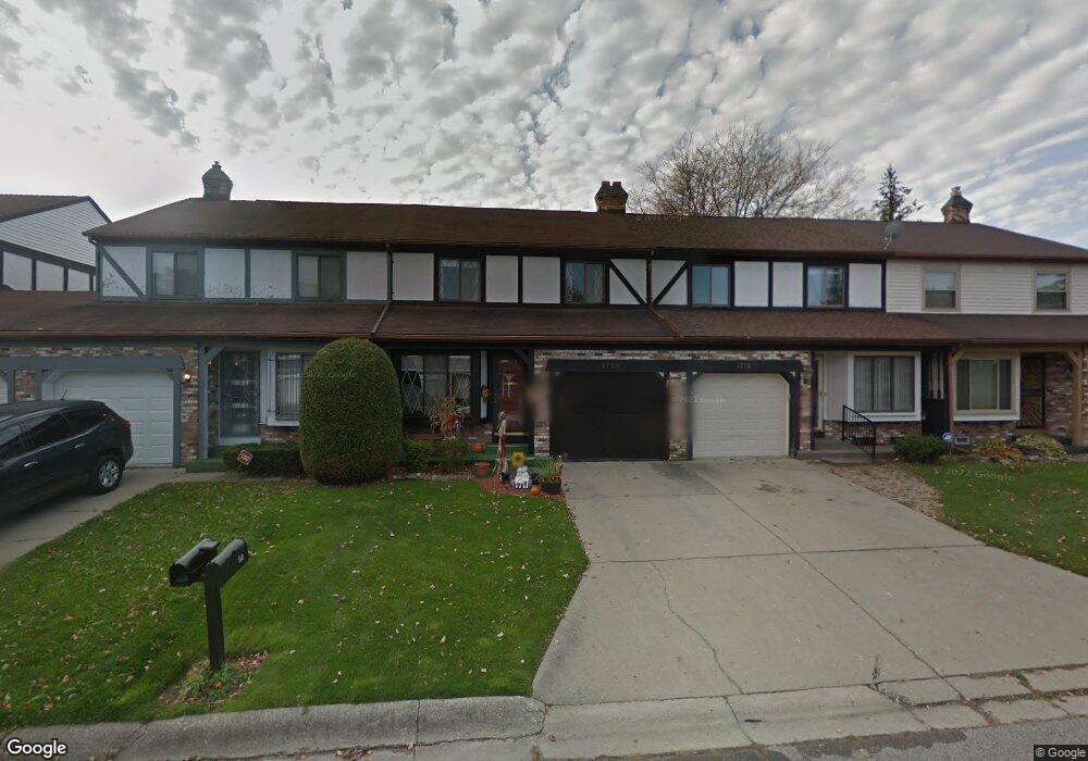 1713 Timberlane Dr, Flint, MI 48507 - photo 1