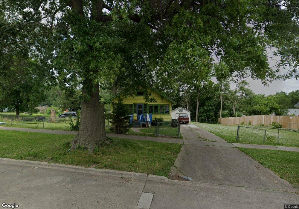 2436 SE 8th St, Des Moines, IA 50315 - photo 1