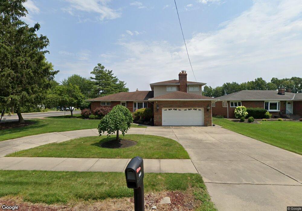 7097 Fitch Rd, Olmsted Falls, OH 44138 - photo 1