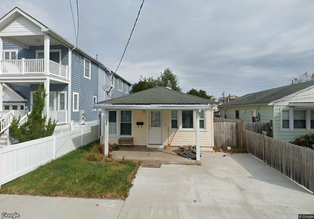 137 W Morning Glory Rd, Wildwood, NJ 08260 - photo 1