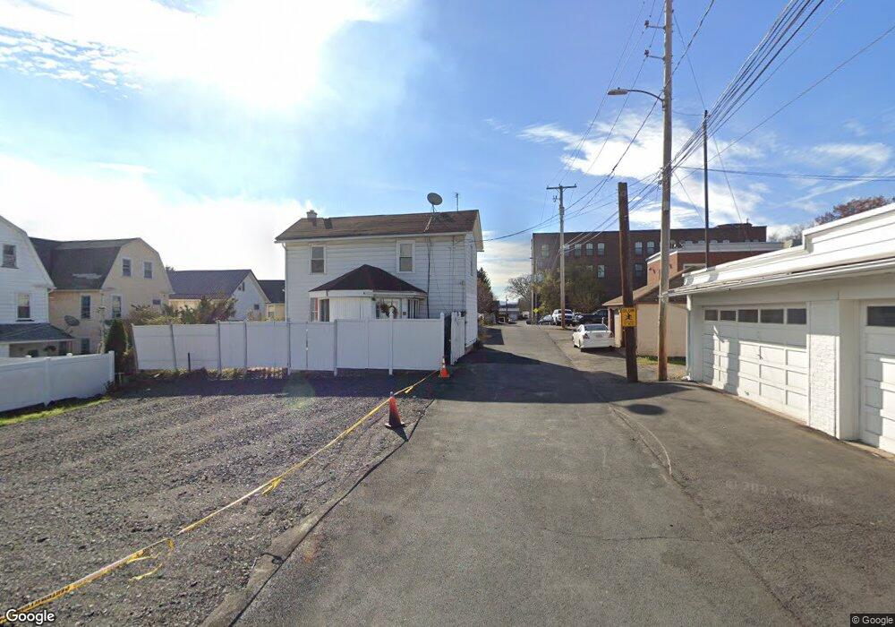 49 Carpenter Ln, Wilkes Barre, PA 18705 - photo 1